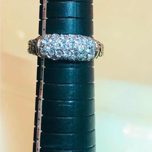 💕Beautiful White Round Cut Zircon Cluster Set Stones & Silver Rope Style Band. - Picture 11 of 11